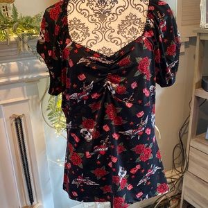 NWOT tattoo print stretchy v neck cap sleeve top